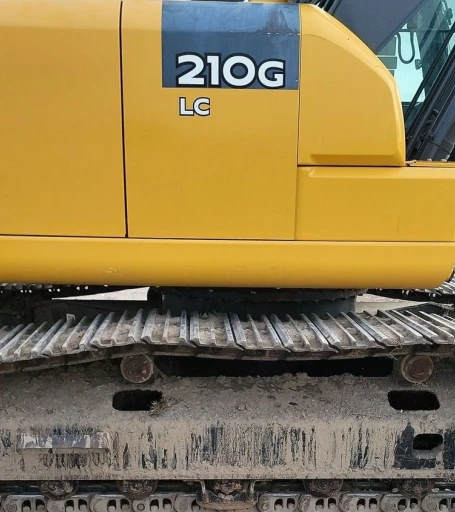 2018 John Deere 210G LC excavator