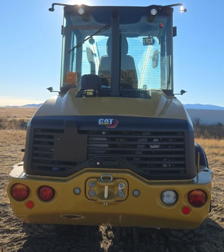 2022 Caterpillar 908M wheel loader