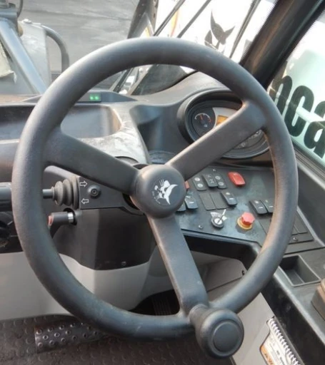 2018 Bobcat V519 telehandler