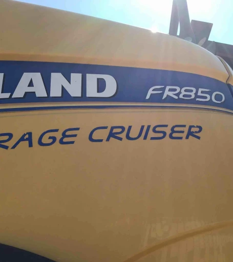 2016 New Holland FR850 Self-Propelled Forage Harvester