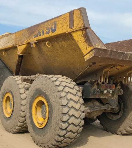 2013 Komatsu HM400-3 haul truck