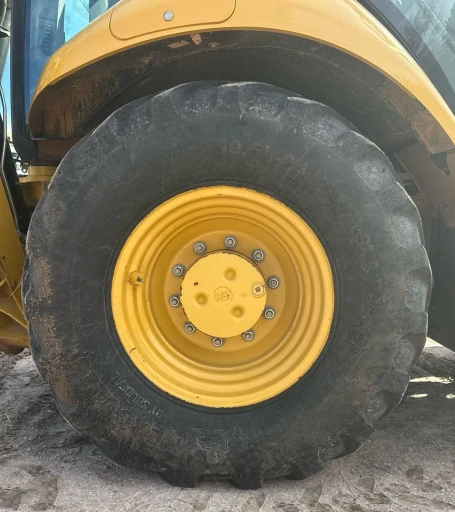 2015 Caterpillar 420F backhoe