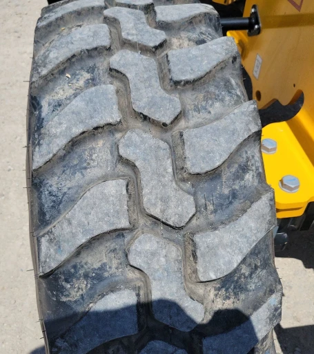 2022 JCB 407 wheel loader