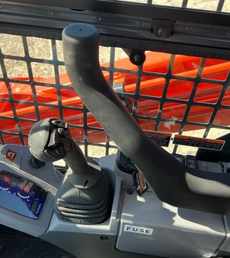 2022 Kubota SVL75-2 tracked skid steer loader