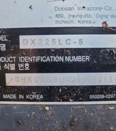 2019 Doosan DX225LC-5 excavator