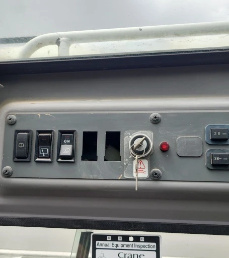 2011 Tadano GR300XL crane