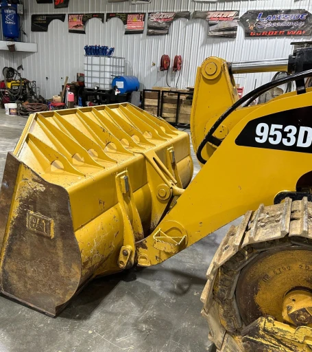 2016 Caterpillar 953D track loader