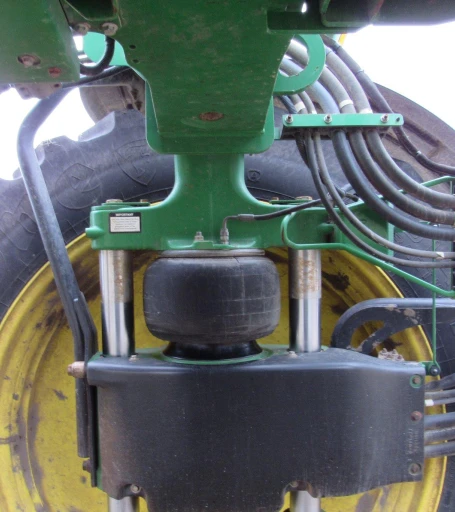 2014 John Deere R4038 self-propelled sprayer