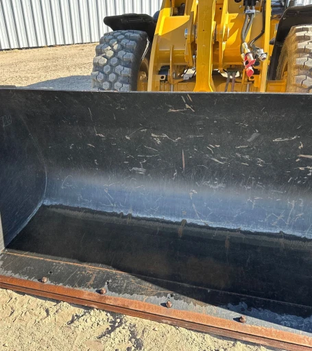2023 Caterpillar 908 wheel loader