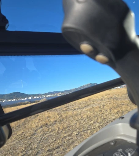 2022 Caterpillar 908M wheel loader