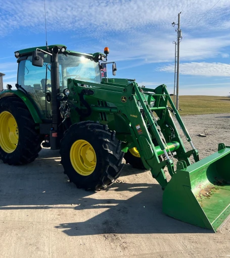 2013 John Deere 6125R MFWD Tractor Loader