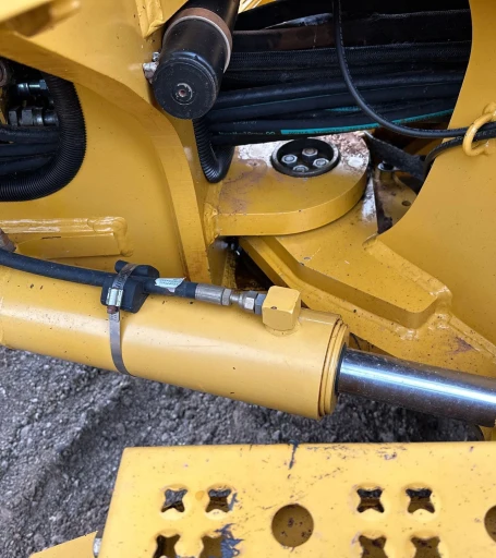 2013 John Deere 772GP motor grader