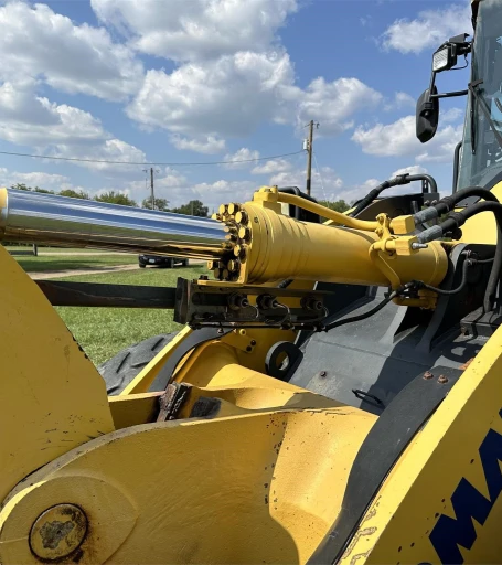 2016 KOMATSU WA320-7