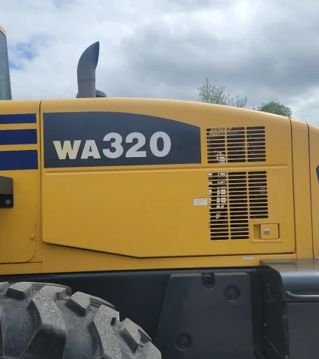 2005 Komatsu WA320 wheel loader