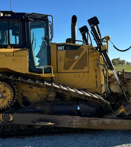 2011 Caterpillar D6T XL dozer