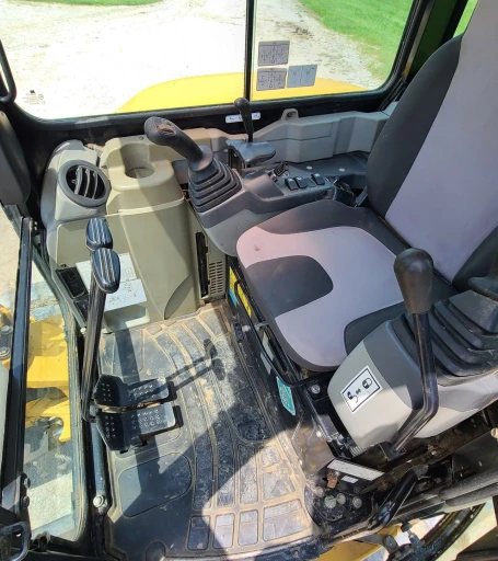 2011 Caterpillar 305.5D CR mini excavator