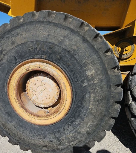 2000 John Deere 400C haul truck