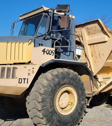 2001 John Deere 400C haul truck
