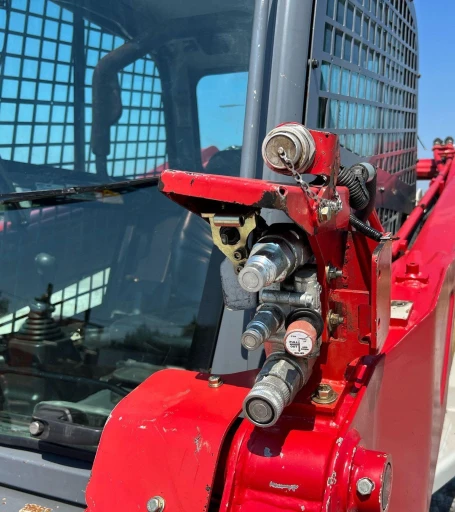 2016 Takeuchi TL12V2 tracked skid steer loader