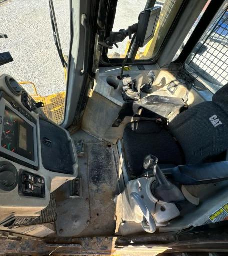 2011 Caterpillar D6T XL dozer