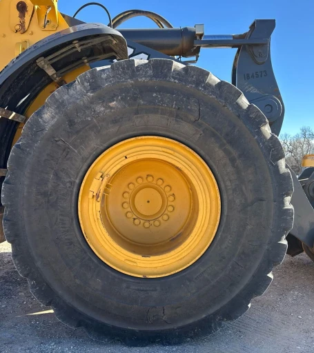 2012 John Deere 744K wheel loader
