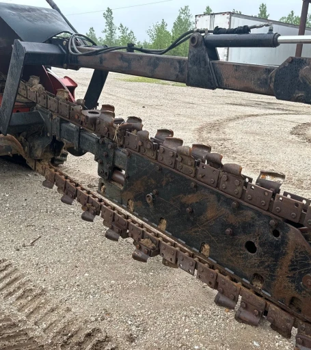 2013 Ditch Witch RT120 Quad trencher