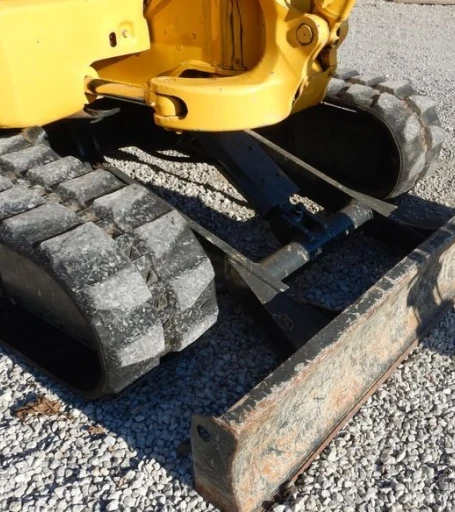 2006 Komatsu PC50MR-2 mini excavator