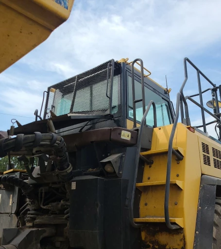 2013 Komatsu HM400-3 haul truck