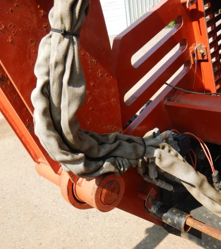 2004 Ditch Witch HT115 cable plow