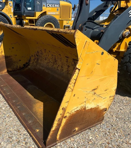 2016 John Deere 324K wheel loader