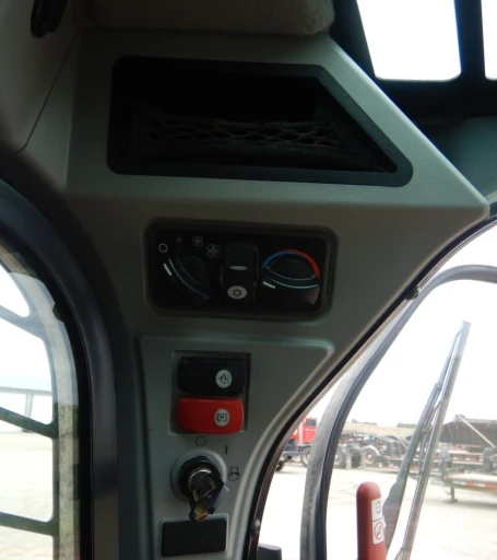 2018 Caterpillar 299D2 skid steer