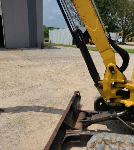 2011 Caterpillar 305.5D CR mini excavator