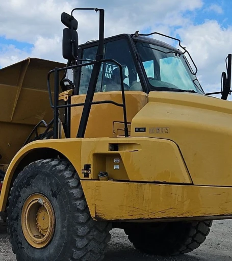 2013 Caterpillar 740B haul truck