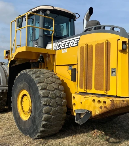 2011 John Deere 844K wheel loader