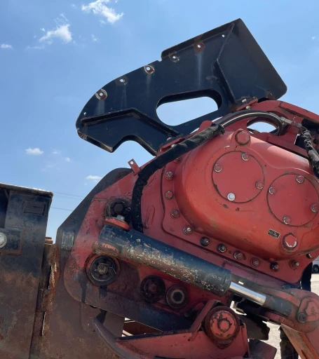 2011 Ditch Witch RT115 Quad vibratory cable plow