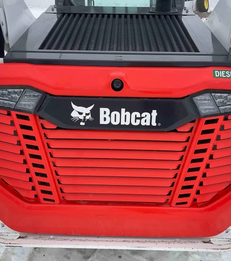 Bobcat T76 R-Series Compact Track Loader