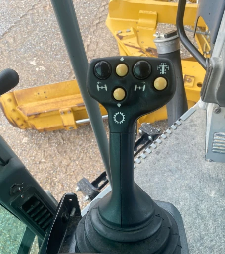 2010 Caterpillar 140M motor grader