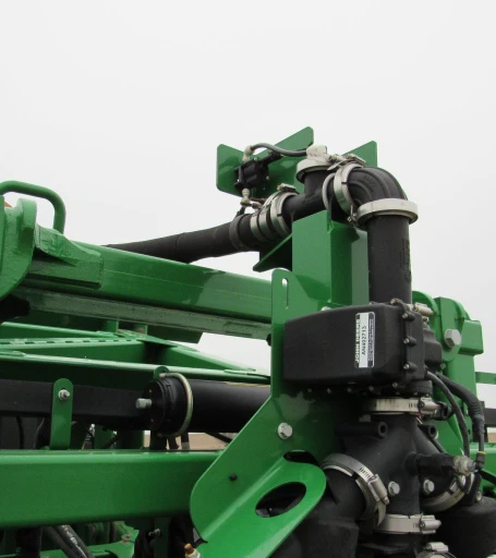 2014 John Deere R4038 self-propelled sprayer