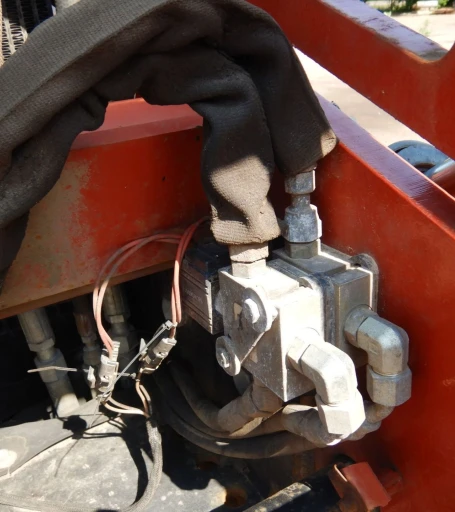 2004 Ditch Witch HT115 cable plow