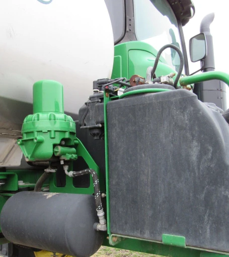 2014 John Deere R4038 self-propelled sprayer