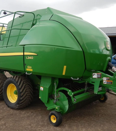 2016 John Deere L340 square baler