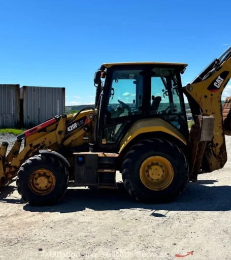 2016 Caterpillar 420F2 IT 4WD Backhoe