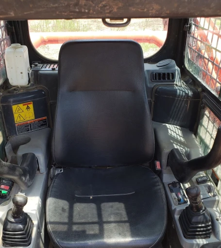 2013 Kubota SVL75 skid steer 2