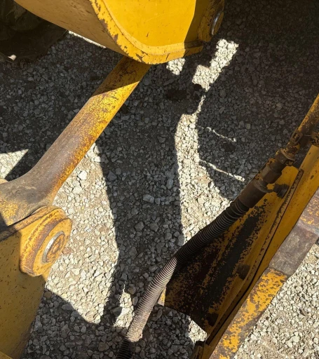 2002 Caterpillar 953C track loader