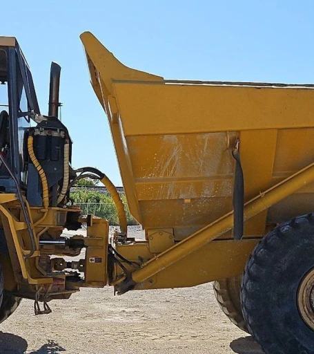 2000 John Deere 400C haul truck