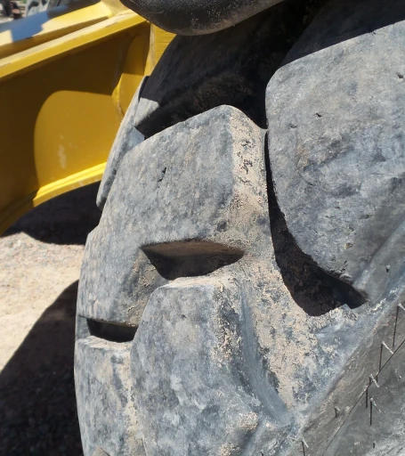 2013 Caterpillar TL943C telehandler