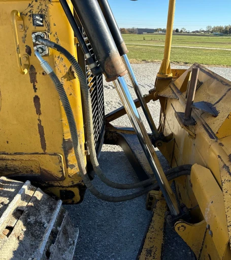 2011 Caterpillar D6T XL dozer