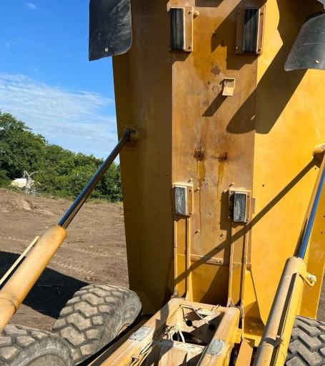 2002 Caterpillar 730 haul truck