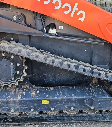 2022 Kubota SVL97-2 tracked skid steer loader
