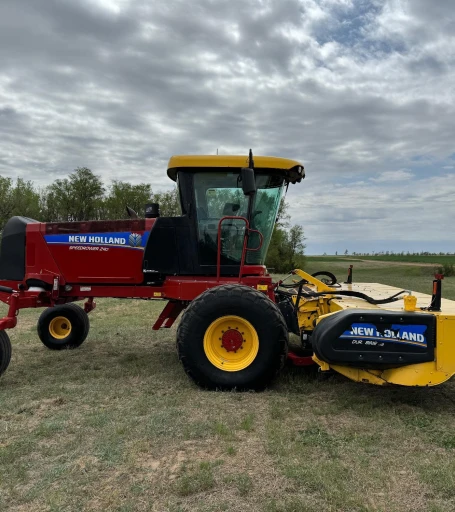 2014 New Holland Speedrower 240 Self-Propelled Windrower